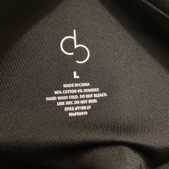 🔥💥1 available💥 *BRAND NEW* Black Capri leggings - Picture 6 of 8